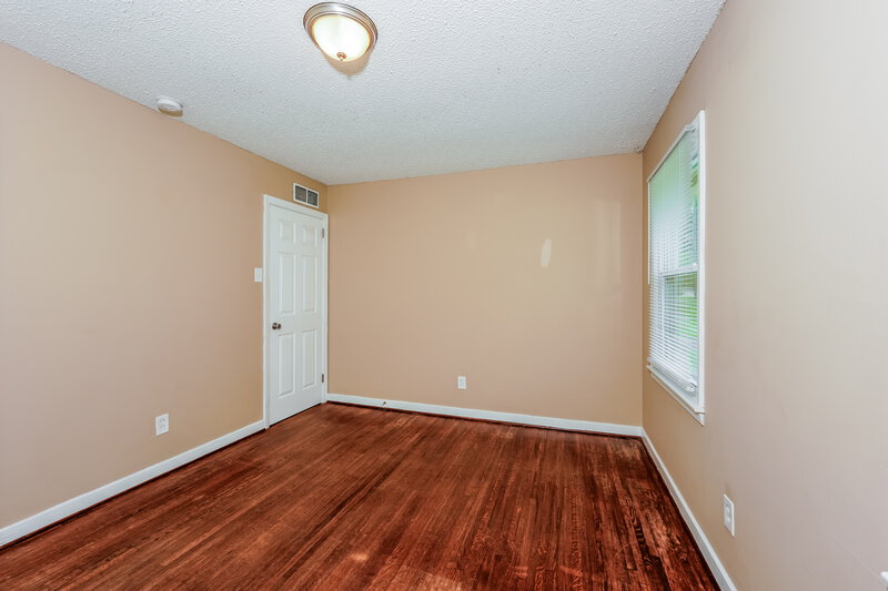 1,125/Mo, 948 Edwards Lake Road Birmingham, AL 35235 Bedroom View 3