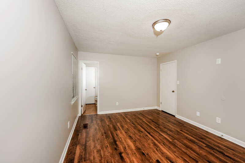 1,335/Mo, 769 NW 15th Court Birmingham, AL 35215 Main Bedroom View 2