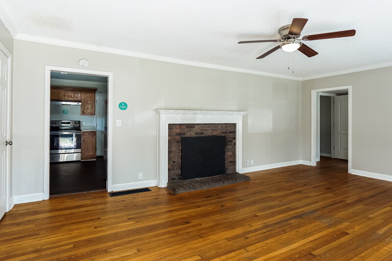 1,200/Mo, 104 Wheeler Drive Hueytown, AL 35023 Living Room View 3