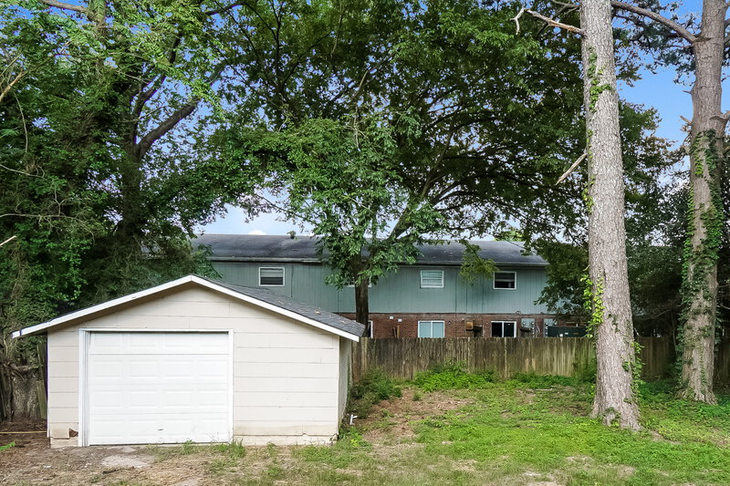 1,200/Mo, 104 Wheeler Drive Hueytown, AL 35023 Rear View