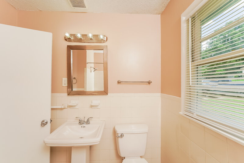 1,620/Mo, 417 NE 19th Terrace Center Point, AL 35215 Misc View 12