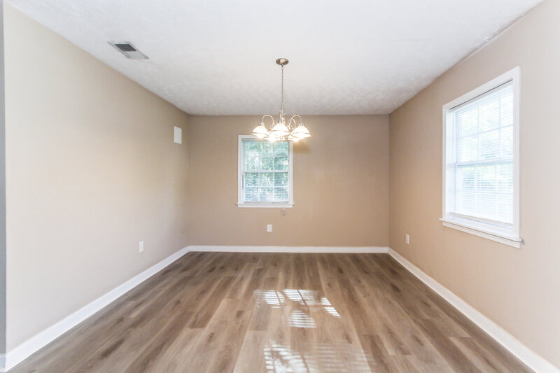 1,460/Mo, 913 5th Way Pleasant Grove, AL 35127 Dining Room View