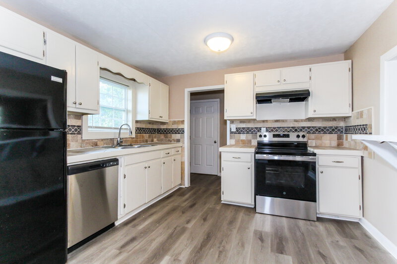 1,460/Mo, 913 5th Way Pleasant Grove, AL 35127 Kitchen View