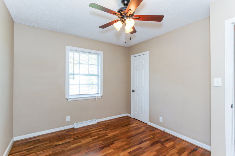 1,460/Mo, 913 5th Way Pleasant Grove, AL 35127 Bedroom View