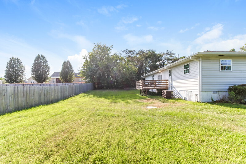 1,460/Mo, 913 5th Way Pleasant Grove, AL 35127 Rear View 2