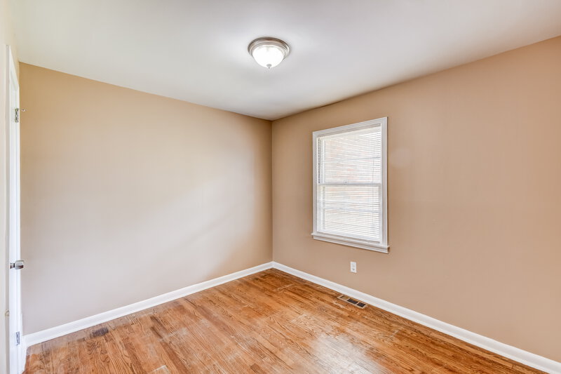 1,260/Mo, 111 Meadowood Avenue Hueytown, AL 35023 Bedroom View