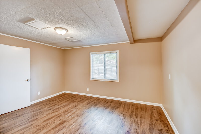 1,260/Mo, 111 Meadowood Avenue Hueytown, AL 35023 Bedroom View 2