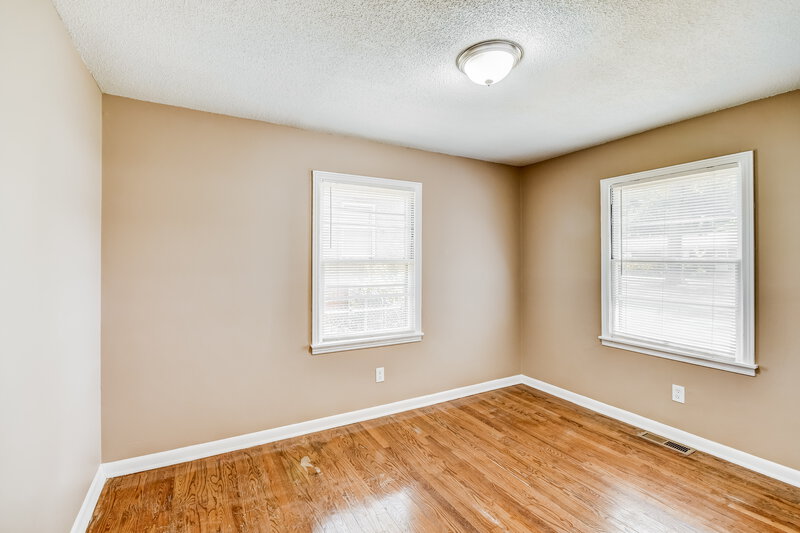 1,260/Mo, 111 Meadowood Avenue Hueytown, AL 35023 Bedroom View 3