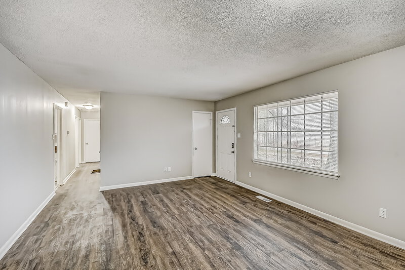 1,290/Mo, 6994 Hopewell Road Bessemer, AL 35022 Living Room View 2