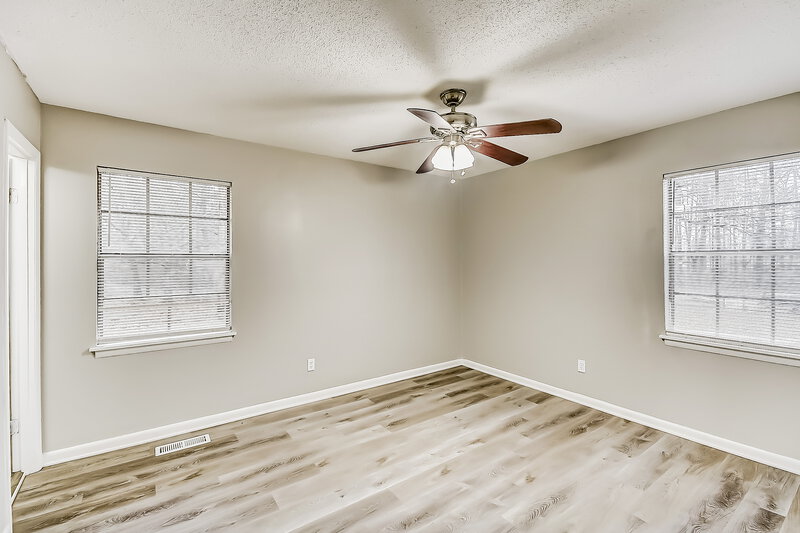 1,290/Mo, 6994 Hopewell Road Bessemer, AL 35022 Main Bedroom View