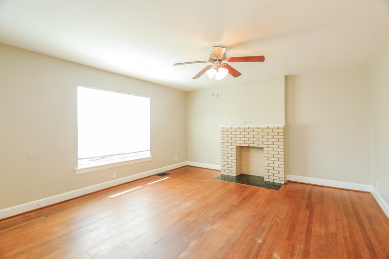 1,715/Mo, 612 Robin Road Birmingham, AL 35214 Living Room View