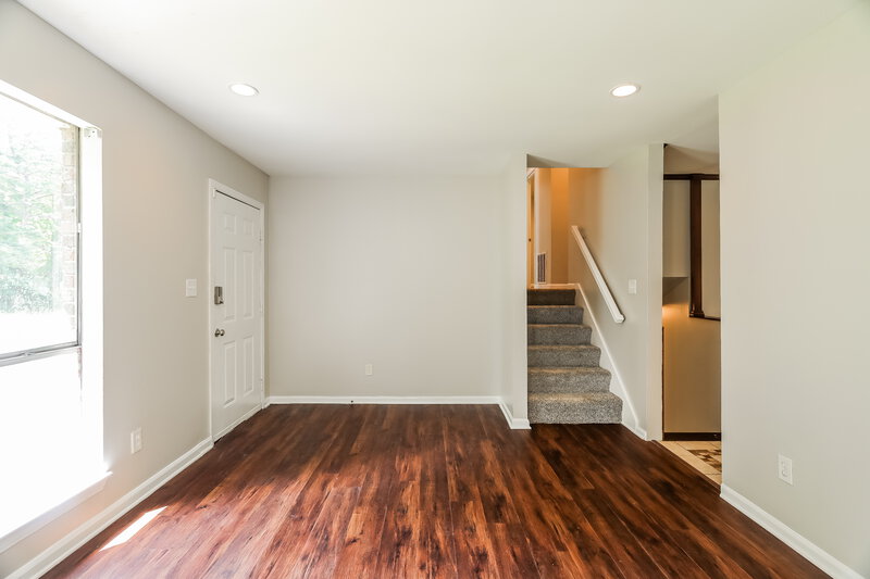 2,060/Mo, 2561 Gaylon St Birmingham, AL 35235 Living Room View