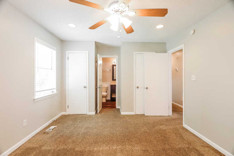 2,060/Mo, 2561 Gaylon St Birmingham, AL 35235 Main Bedroom View