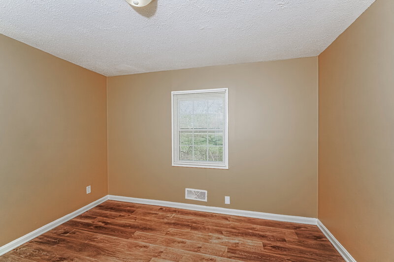 1,150/Mo, 9601 Red Lane Drive Birmingham, AL 35215 Main Bedroom View