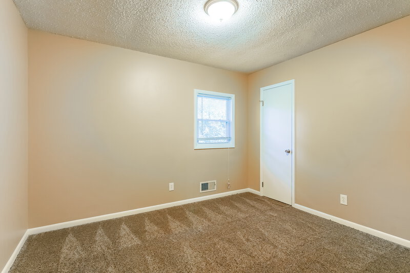 1,565/Mo, 2415 Rose Lane SE Bessemer, AL 35022 Bedroom View