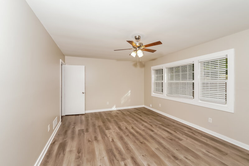 1,220/Mo, 924 Charles Court Birmingham, AL 35215 Misc View 3