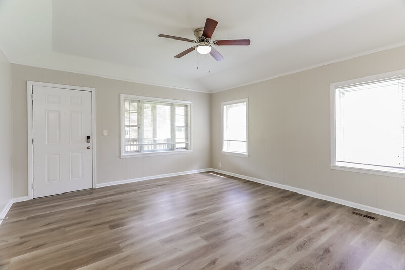 1,175/Mo, 1117 Union Grove Road Adamsville, AL 35005 Living Room View 4