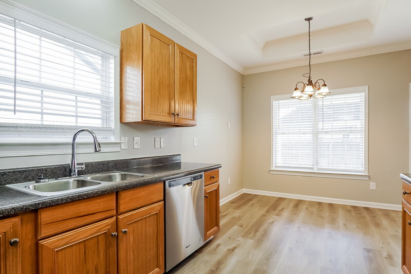 1,575/Mo, 147 Bonnieville Drive Calera, AL 35040 Kitchen View 2