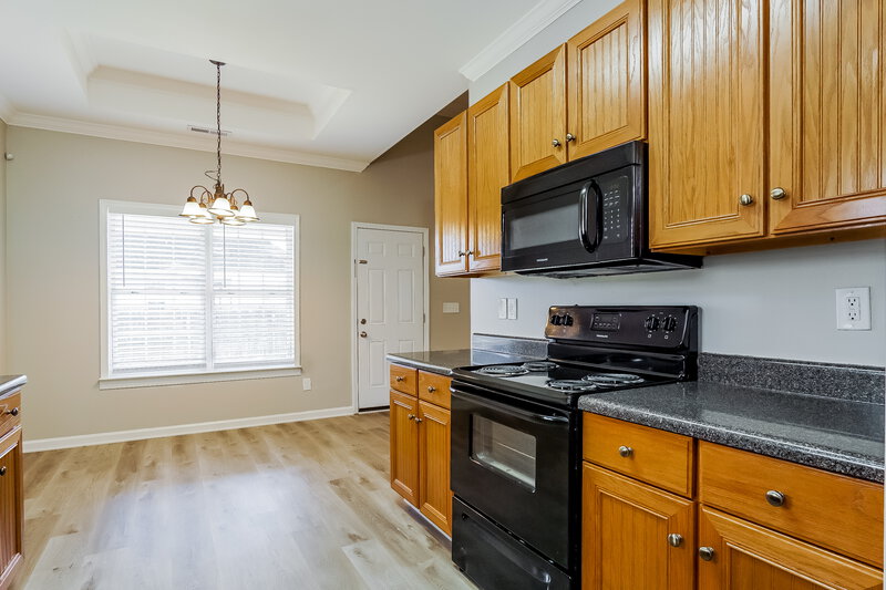 1,575/Mo, 147 Bonnieville Drive Calera, AL 35040 Kitchen View 3