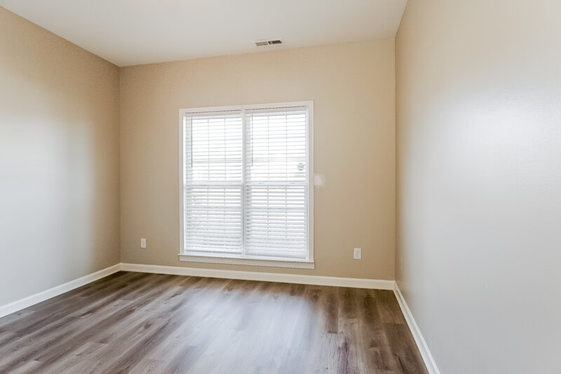 1,575/Mo, 147 Bonnieville Drive Calera, AL 35040 Bedroom View 3