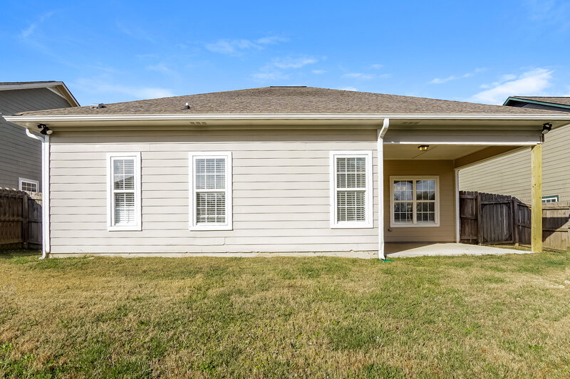 1,575/Mo, 147 Bonnieville Drive Calera, AL 35040 Rear View