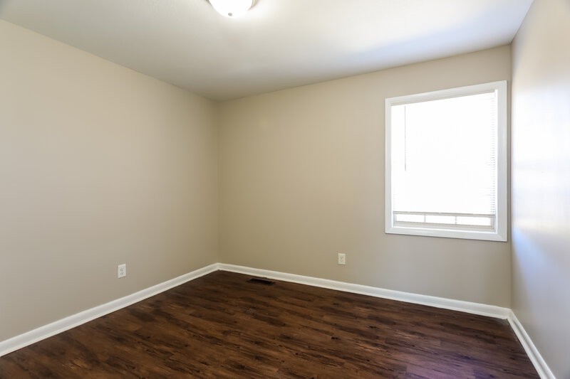 1,520/Mo, 909 Country View Drive Birmingham, AL 35215 Bedroom View 3