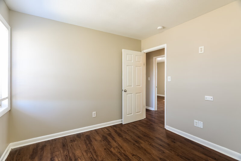 1,520/Mo, 909 Country View Drive Birmingham, AL 35215 Bedroom View 4
