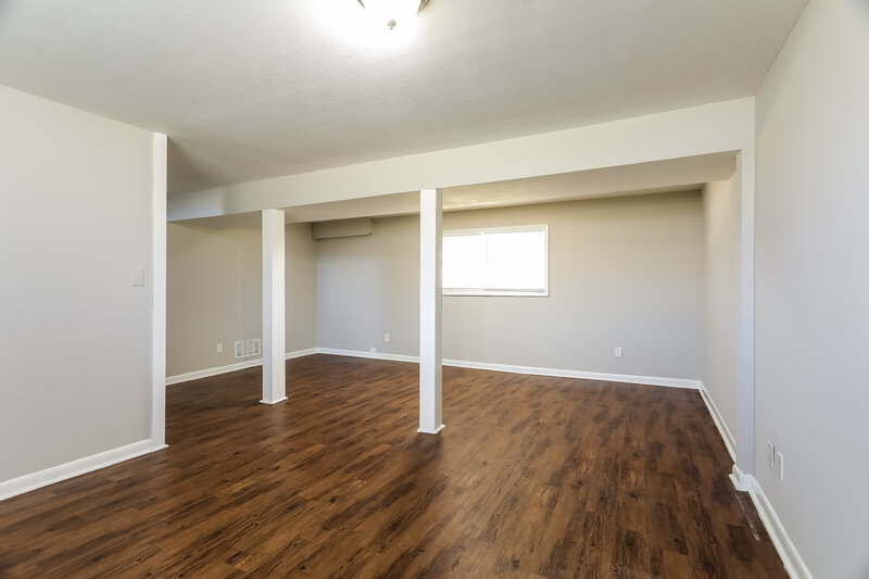 1,520/Mo, 909 Country View Drive Birmingham, AL 35215 Basement View 2