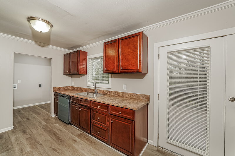 1,275/Mo, 468 Tupelo Way Center Point, AL 35215 Kitchen View