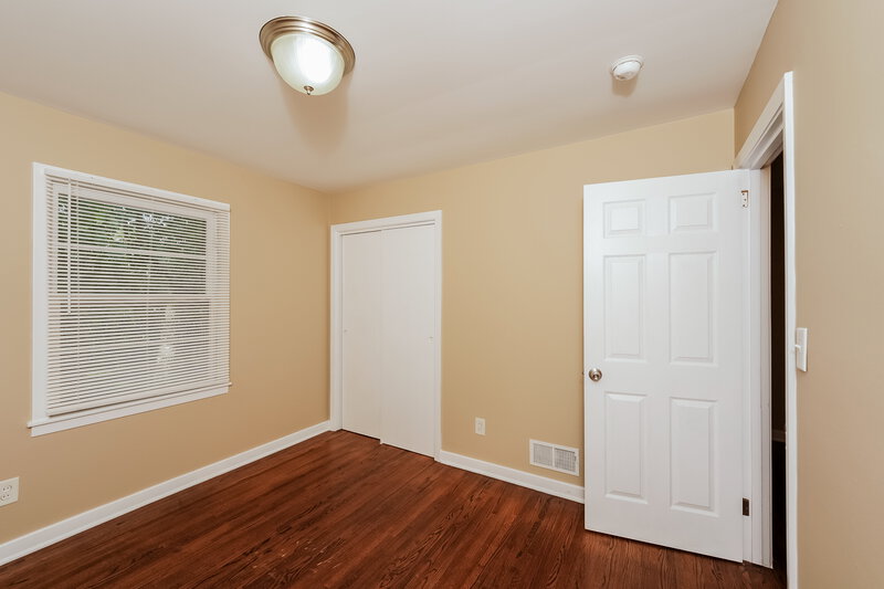 1,105/Mo, 541 NW 26th Ave Center Point, AL 35215 Bedroom View 3