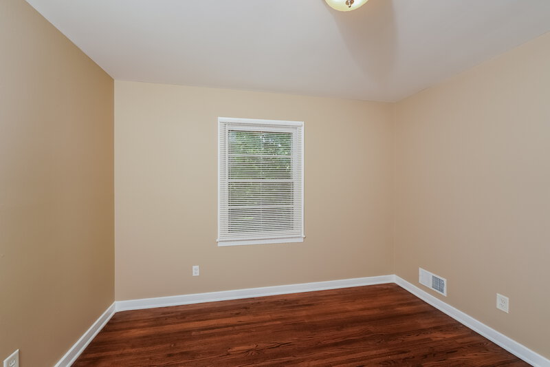 1,105/Mo, 541 NW 26th Ave Center Point, AL 35215 Bedroom View 4