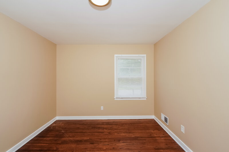 1,105/Mo, 541 NW 26th Ave Center Point, AL 35215 Bedroom View 6