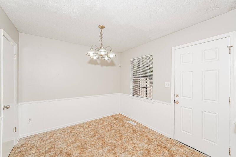 1,600/Mo, 933 Edwards Lake Road Birmingham, AL 35235 Dining Room View