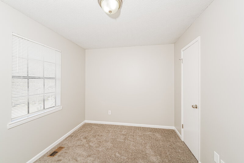 1,600/Mo, 933 Edwards Lake Road Birmingham, AL 35235 Bedroom View 2