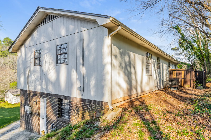 1,600/Mo, 933 Edwards Lake Road Birmingham, AL 35235 Rear View