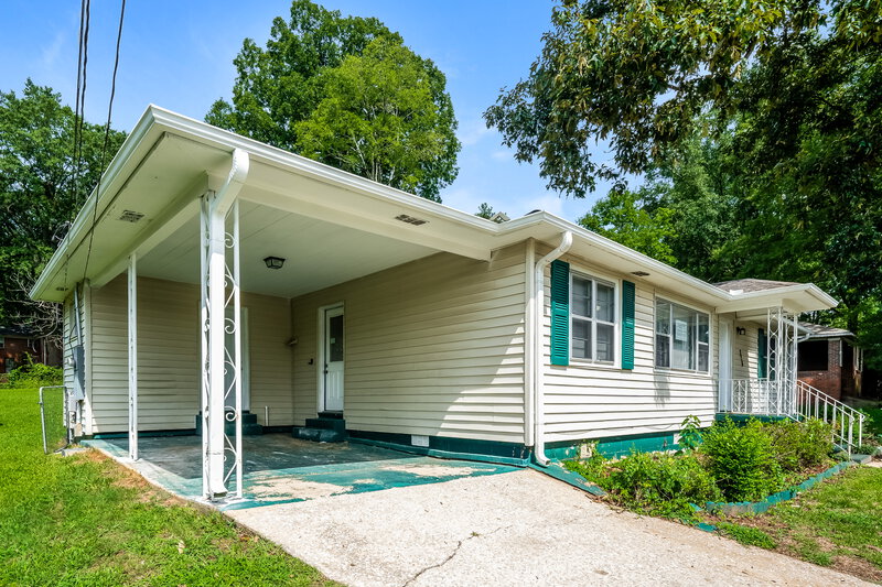 1,065/Mo, 828 Five Mile Road Birmingham, AL 35215 Front View