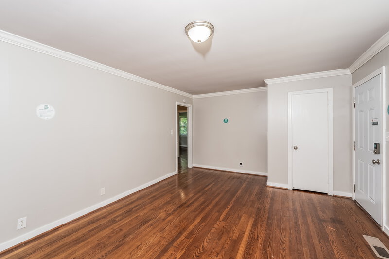 1,065/Mo, 828 Five Mile Road Birmingham, AL 35215 Living Room View 2