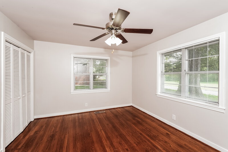 1,065/Mo, 828 Five Mile Road Birmingham, AL 35215 Main Bedroom View