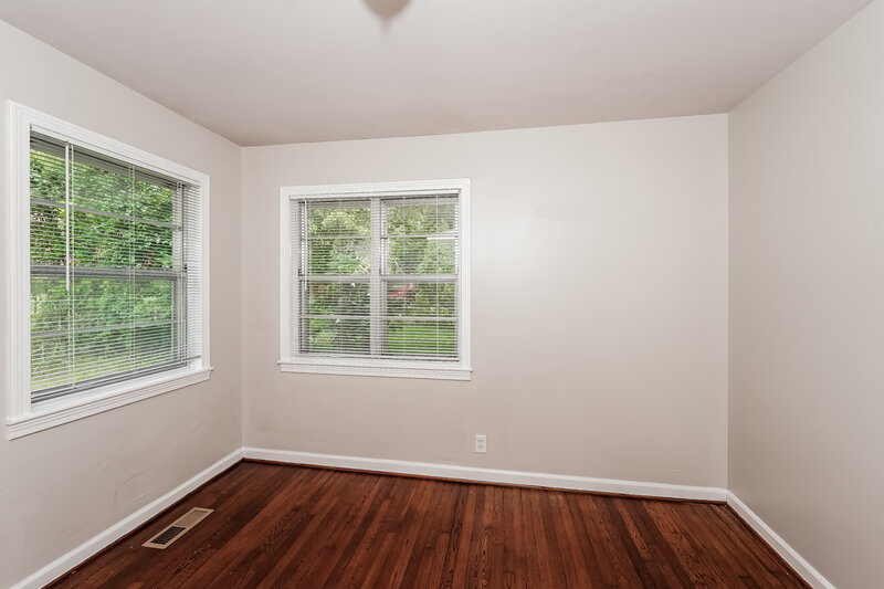 1,065/Mo, 828 Five Mile Road Birmingham, AL 35215 Bedroom View 2