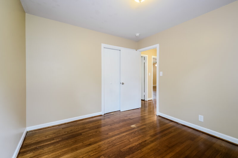 1,065/Mo, 828 Five Mile Road Birmingham, AL 35215 Bedroom View 9