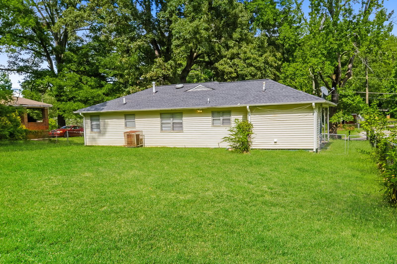 1,065/Mo, 828 Five Mile Road Birmingham, AL 35215 Rear View 3