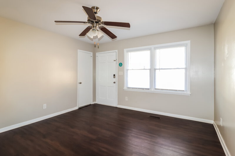 1,730/Mo, 208 Sam Pate Drive Birmingham, AL 35215 Living Room View