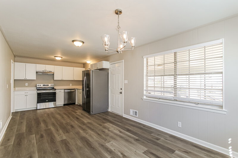 1,500/Mo, 201 Opal Ave Hueytown, AL 35023 Dining Room View 2