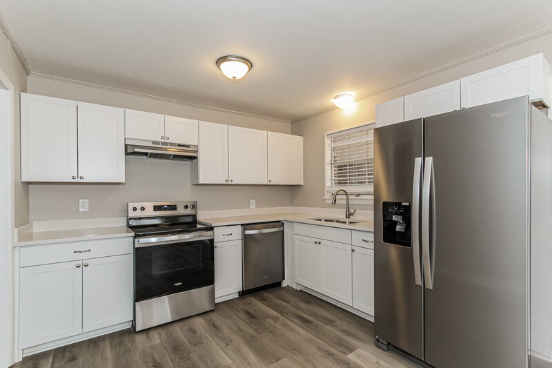 1,500/Mo, 201 Opal Ave Hueytown, AL 35023 Kitchen View