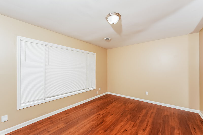 2,060/Mo, 1700 Serene Drive Center Point, AL 35215 Living Room View