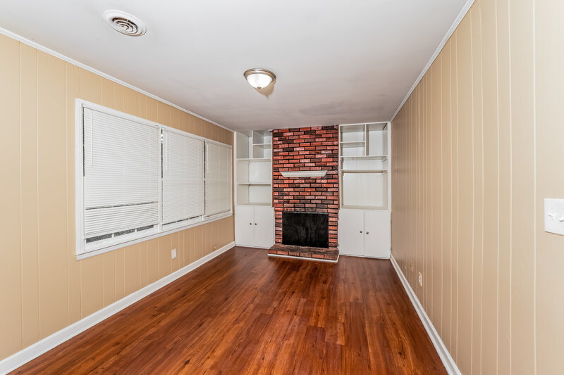 2,060/Mo, 1700 Serene Drive Center Point, AL 35215 Family Room View