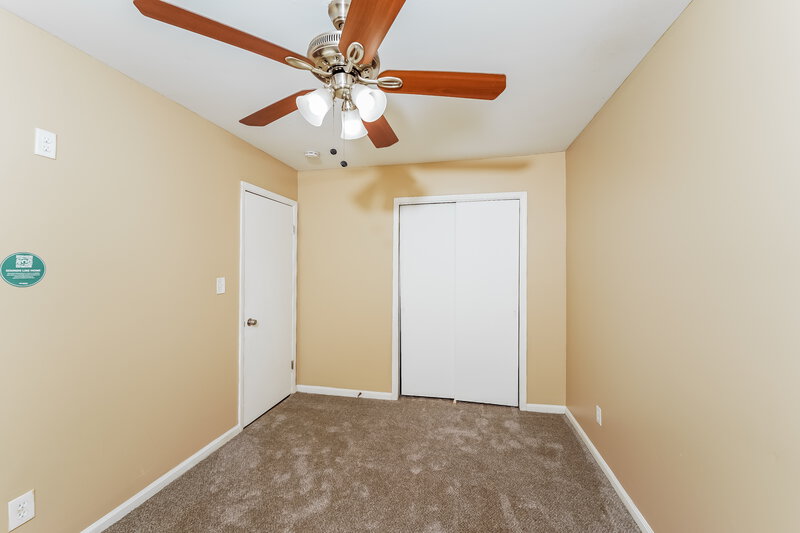 2,060/Mo, 1700 Serene Drive Center Point, AL 35215 Main Bedroom View 2