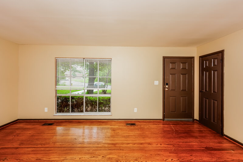 1,420/Mo, 901 Eldorado Dr BIRMINGHAM, AL 35235 Living Room View