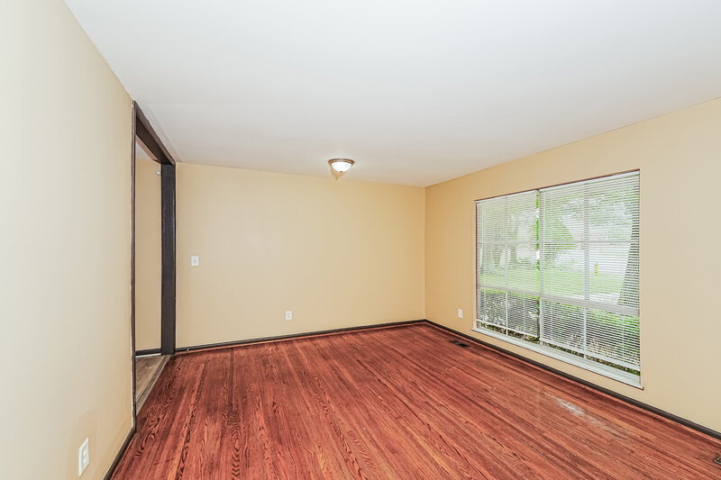 1,535/Mo, 901 Eldorado Dr BIRMINGHAM, AL 35235 Living Room View 2