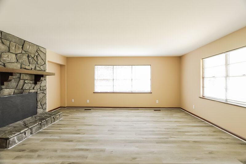 1,595/Mo, 901 Eldorado Dr BIRMINGHAM, AL 35235 Family Room View